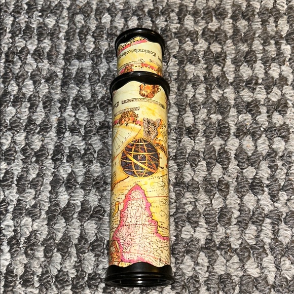 Vintage Style Kaleidoscope with Map Design - Picture 1 of 3